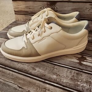 Cole Hann Womens Shoe